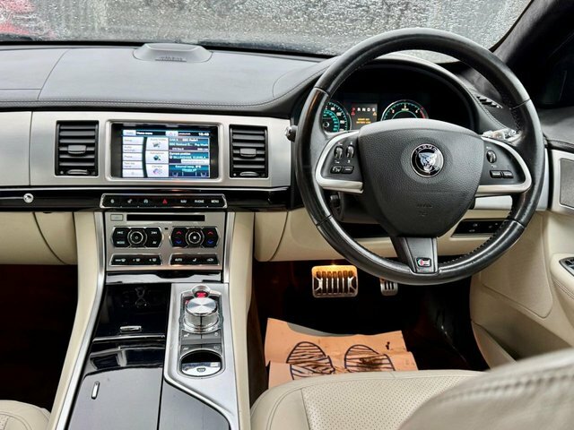 Jaguar XF 3.0D S V6 Portfolio Saloon Euro 5 W9HCK Blue #6