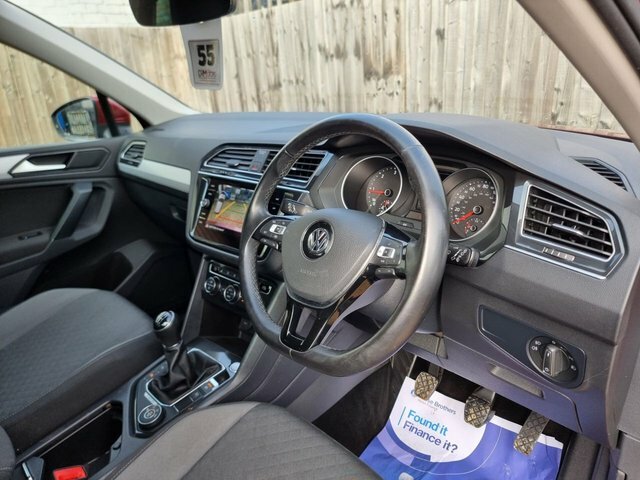 Volkswagen Tiguan 2.0 Tdi Match Suv 4Motion Euro 6 SY69OCV Red #2