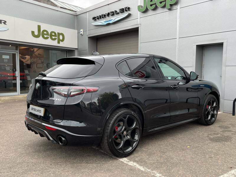 Alfa Romeo Stelvio 2.0T Veloce Suv Q4 Awd Euro 6 Ss EA26BNZ Black #5