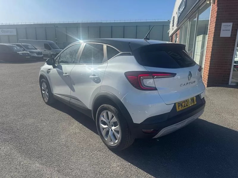 Renault Captur 1.3 Tce 140 Iconic Edition PK22UWW White #5