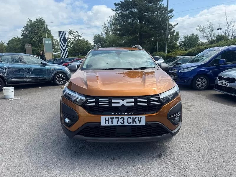 Dacia Sandero Stepway 1.0 Tce Bi-fuel Expression HT73CKV Orange #2
