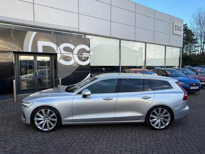 Volvo V60 2.0 D4 190 Inscription Pro KX68NGZ Silver #2