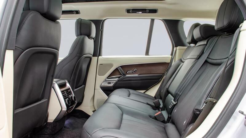 Land Rover Range Rover 3.0 P440e Se Silver #4