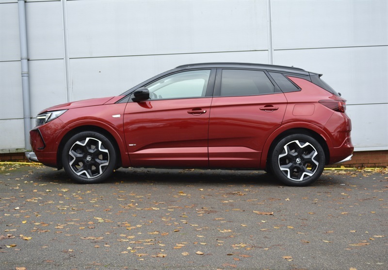 Vauxhall Grandland 1.6 14.2Kwh Ultimate Suv Plug-in Hybrid BW23WSZ Red #3