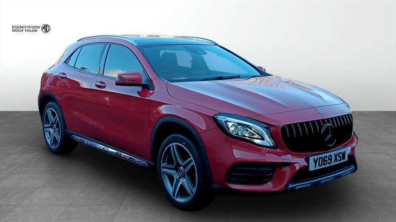 Mercedes-Benz GLA Class 1.6 Gla200 Amg Line Edition Plus Suv Red