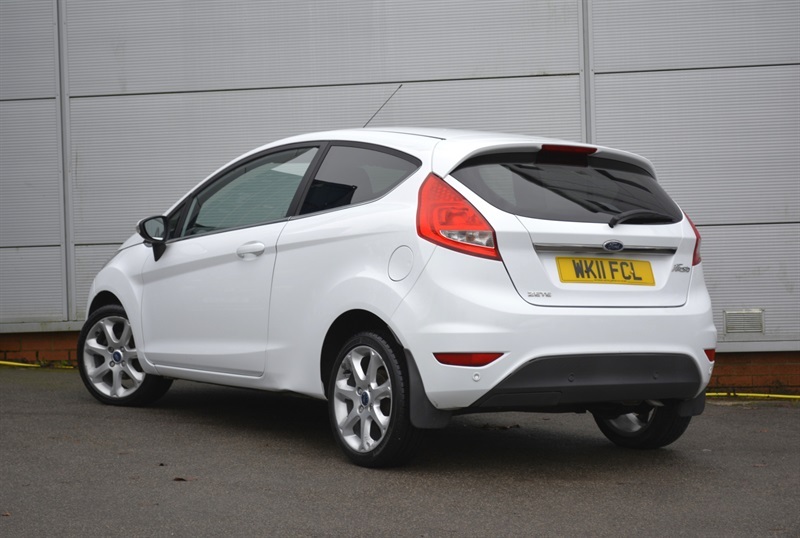 Ford Fiesta 1.25 Zetec Hatchback 129 Gkm, WK11FCL White #4