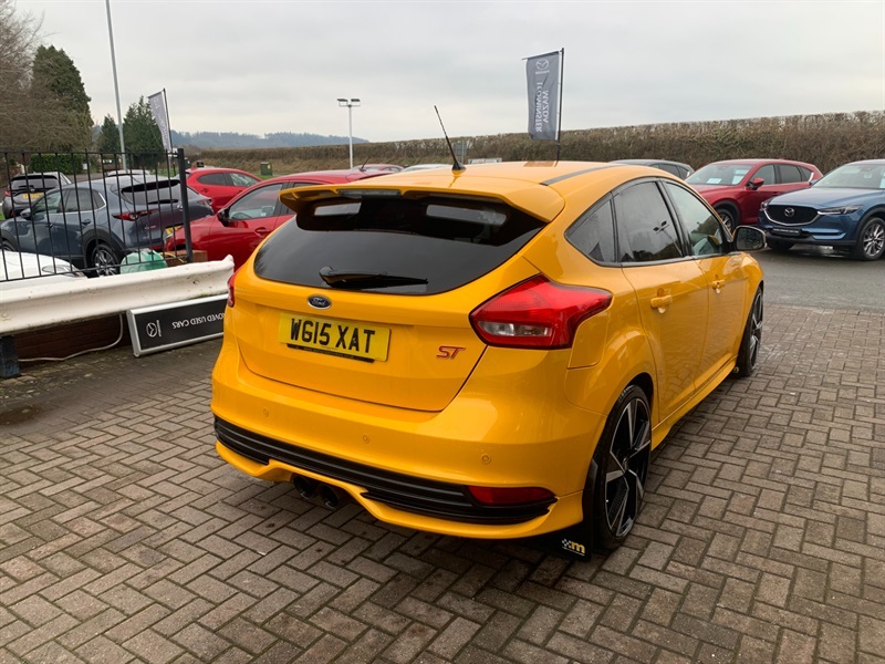 Ford Focus 2.0T Ecoboost St-2 Hatchback Eur WG15XAT Yellow #5