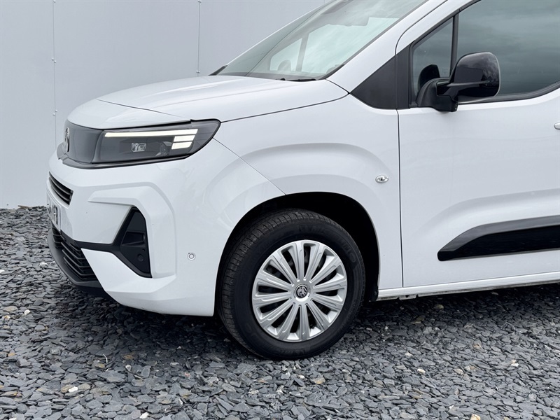 Vauxhall Combo 1.5 Turbo D 2300 Pro Panel Van S DS24YFB White #6