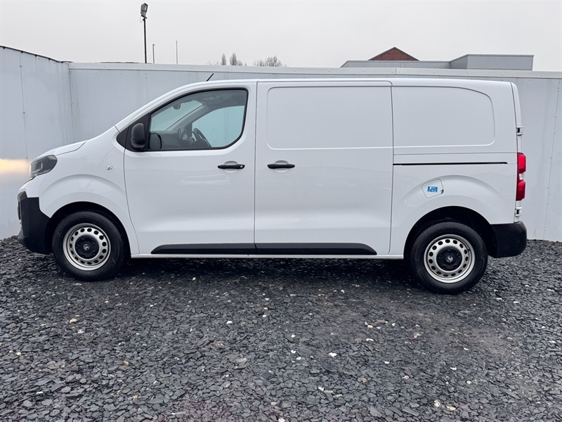Vauxhall Vivaro 1.5 Turbo D Prime Panel Van 6Dr Swb DN74UHA White #4
