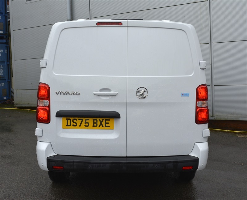 Vauxhall Vivaro 1.5 Turbo D Pro XL Panel Van 6Dr Lwb White #4