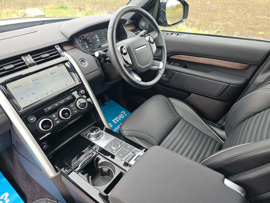 Land Rover Discovery 3 .0 Hse Sdv6 01 03 2019 Black #2