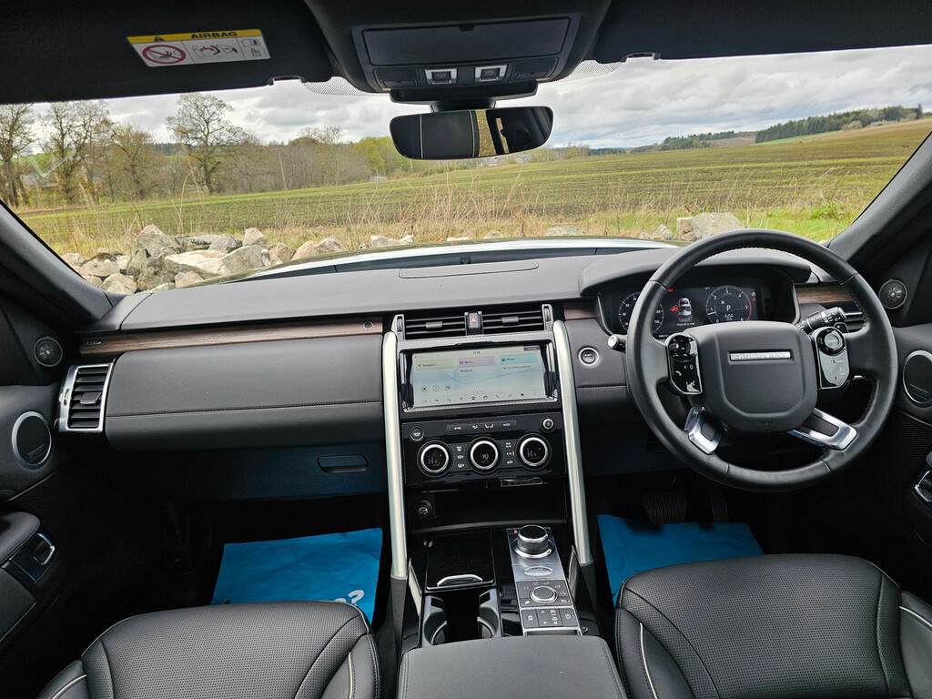 Land Rover Discovery 3 .0 Hse Sdv6 01 03 2019 Black #5
