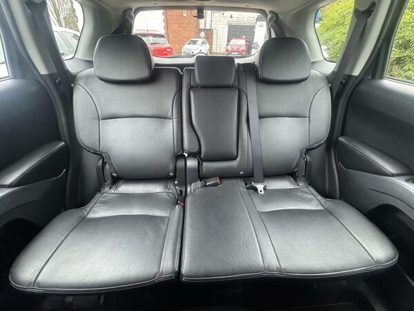 Mitsubishi Outlander 2.0 Di-dc Elegance 4Wd Silver #39