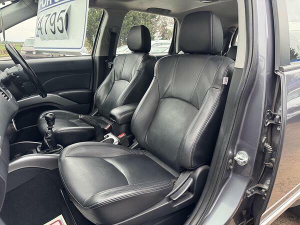 Mitsubishi Outlander 2.0 Di-dc Elegance 4Wd Silver #19