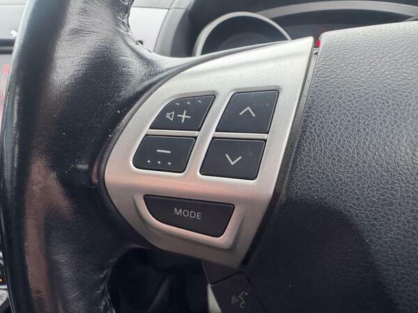 Mitsubishi Outlander 2.0 Di-dc Elegance 4Wd Silver #23