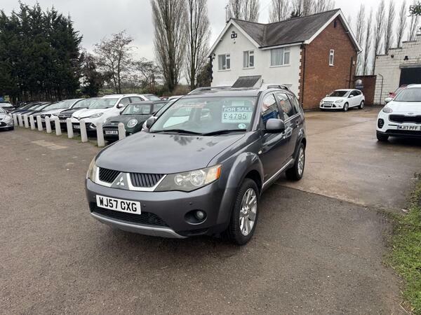 Mitsubishi Outlander 2.0 Di-dc Elegance 4Wd Silver #3