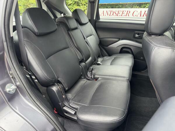 Mitsubishi Outlander 2.0 Di-dc Elegance 4Wd Silver #41