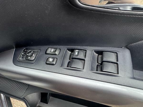 Mitsubishi Outlander 2.0 Di-dc Elegance 4Wd Silver #45