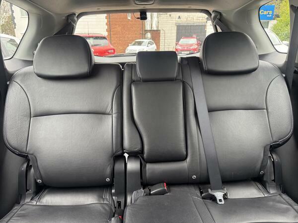 Mitsubishi Outlander 2.0 Di-dc Elegance 4Wd Silver #38