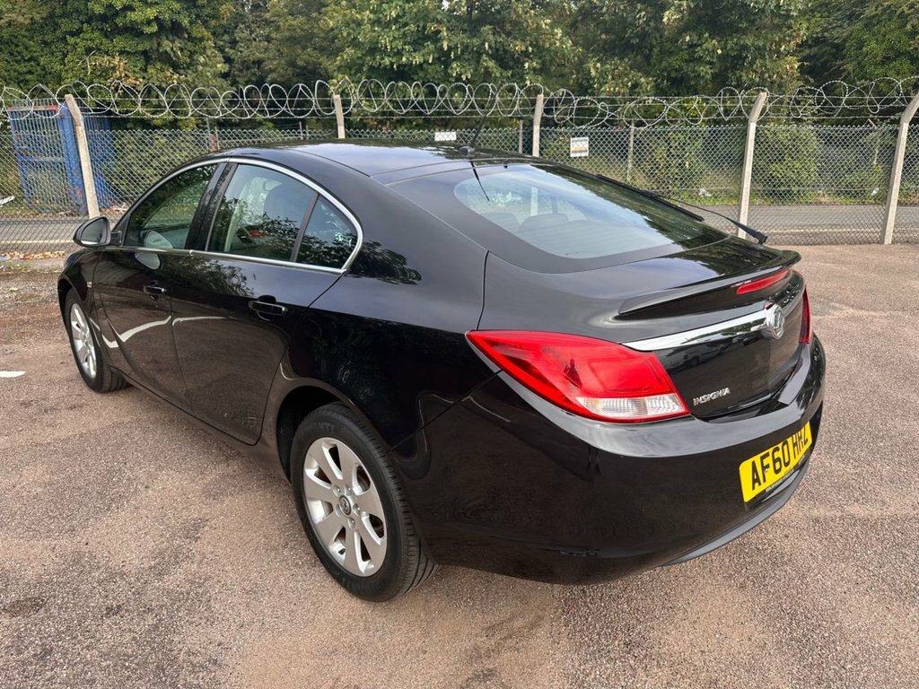 Vauxhall Insignia 1.8L Exclusiv Black #6