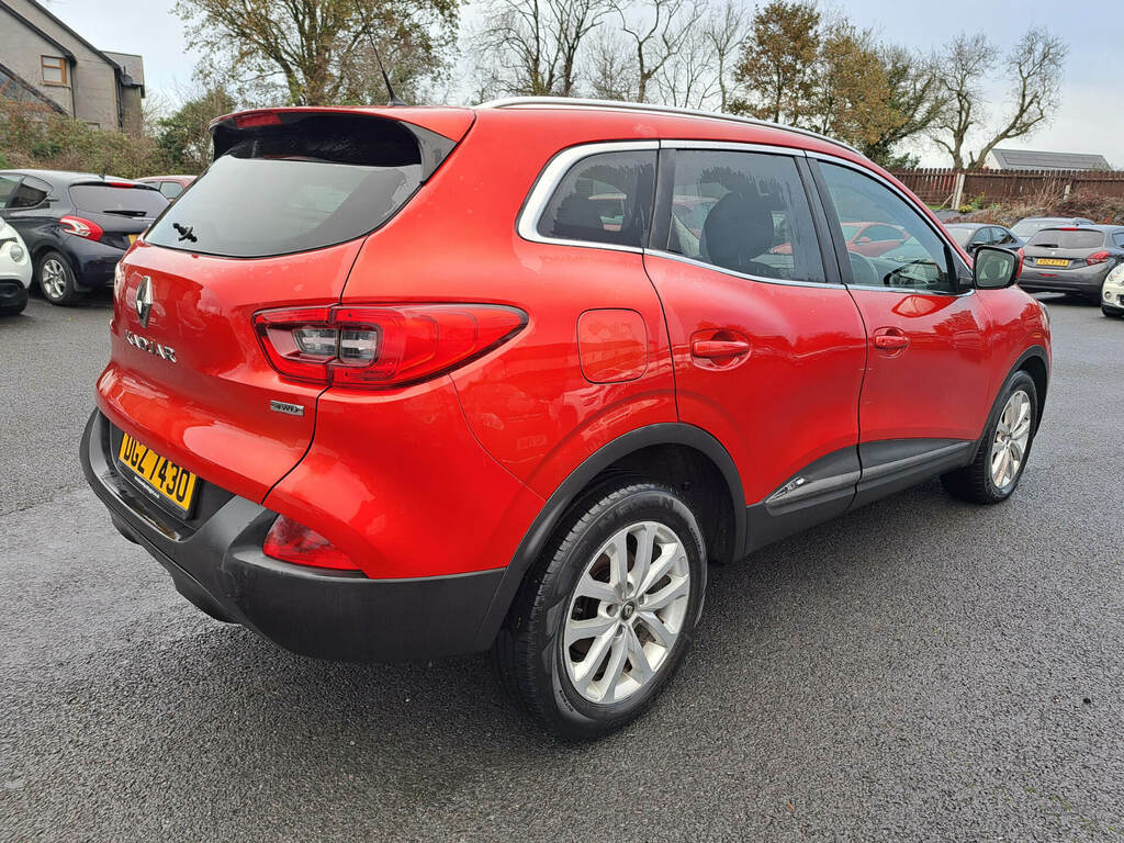 Renault Kadjar 1.6 Dci Dynamique Nav 4Wd DGZ7430 Red #4
