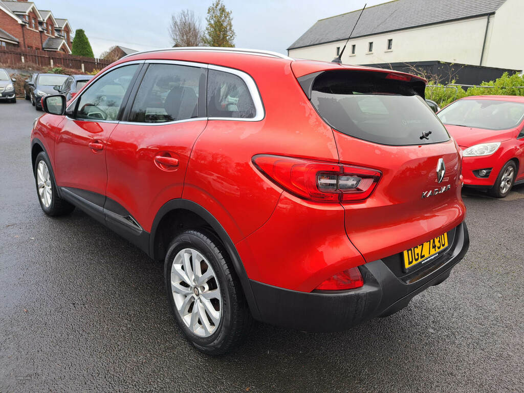 Renault Kadjar 1.6 Dci Dynamique Nav 4Wd DGZ7430 Red #3
