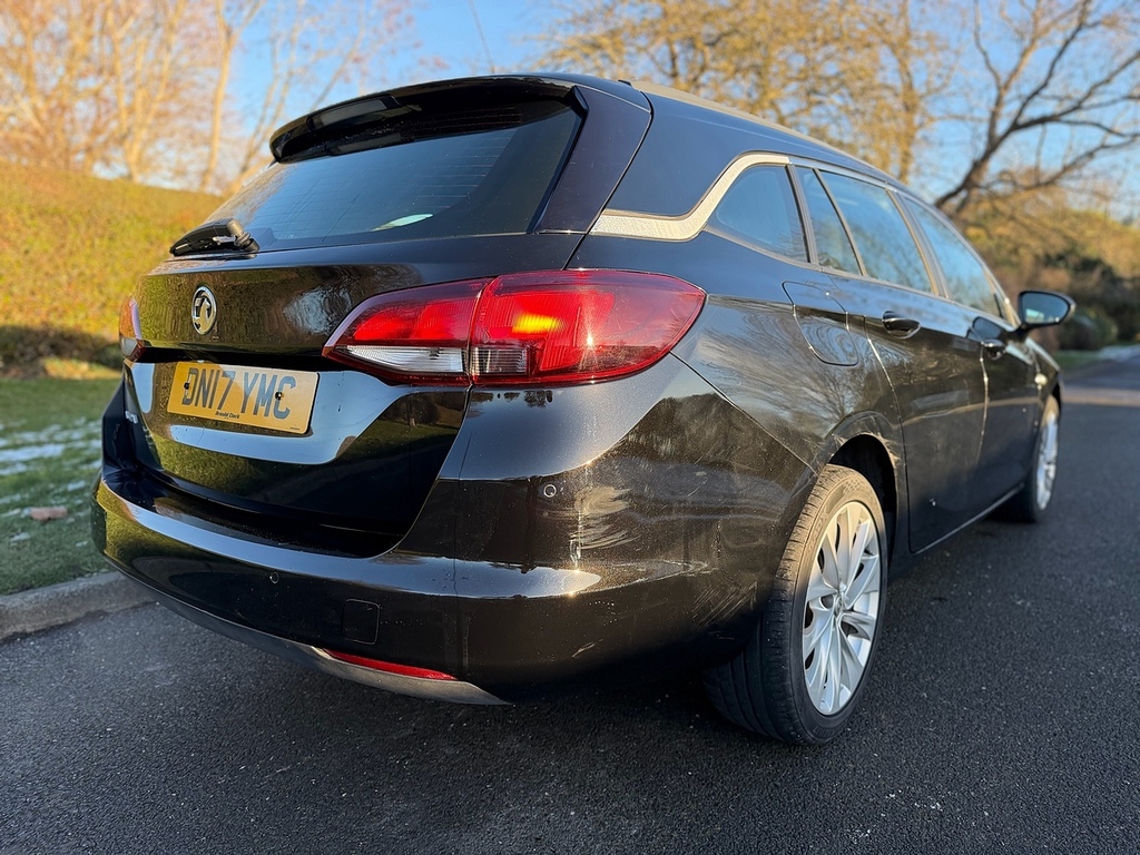 Vauxhall Astra I Design U3170 Ulez DN17YMC Black #3