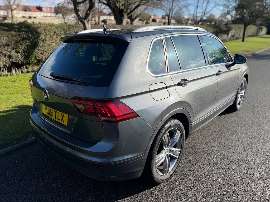 Volkswagen Tiguan Tsi Evo Match U3221 Ulez RJ19TLX Grey #3
