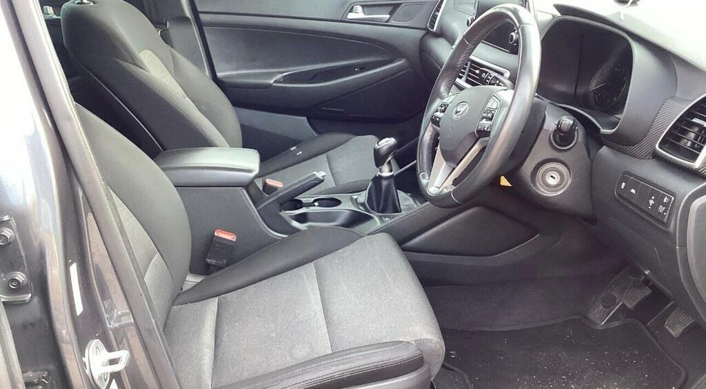 Hyundai Tucson Suv 1.6 Gdi Se Nav Euro 6 Ss 201919 EU19VGK Grey #5