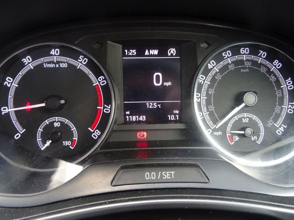 Skoda Fabia 1L Se L Tsi YD20DHK White #6