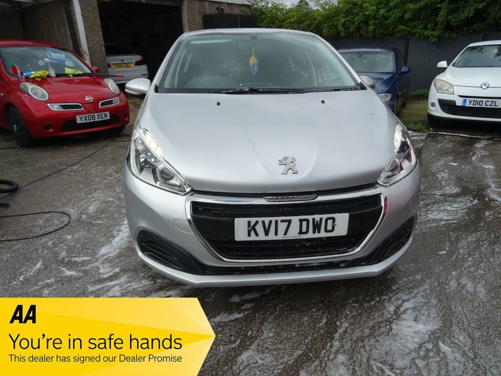 Peugeot 208 1.6L Active KV17DWO Silver #2
