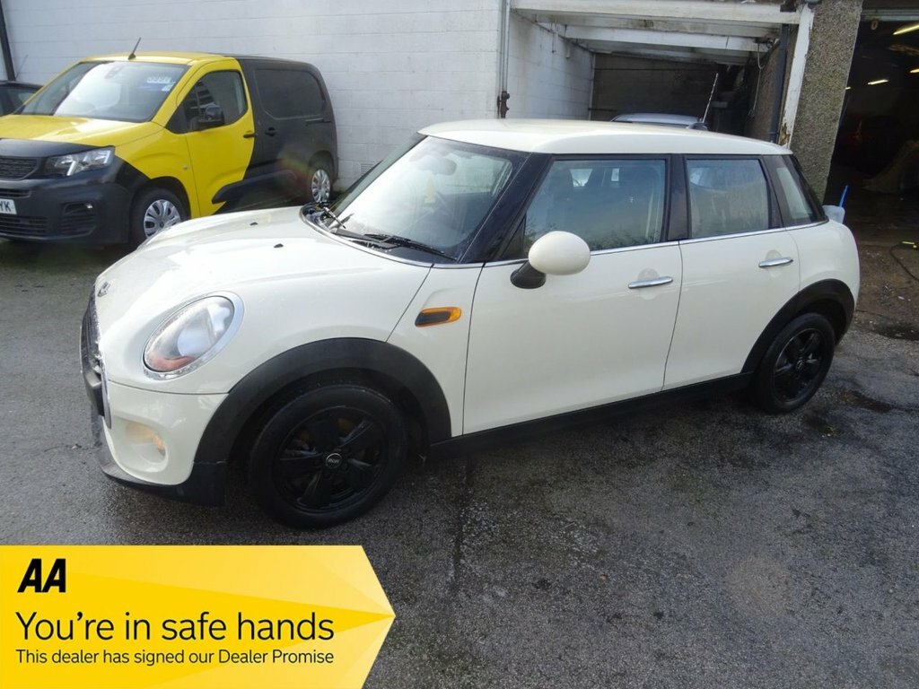 Mini Hatch 1.2L One White