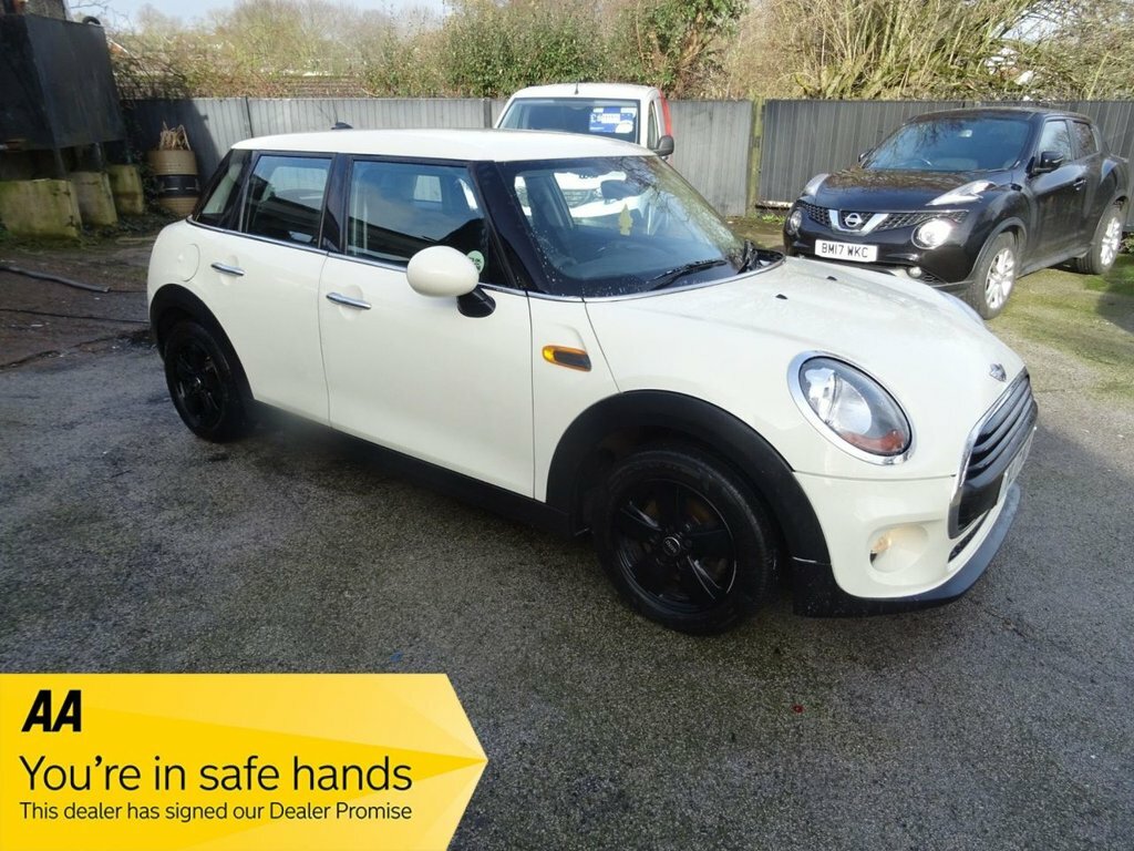 Mini Hatch 1.2L One White #3