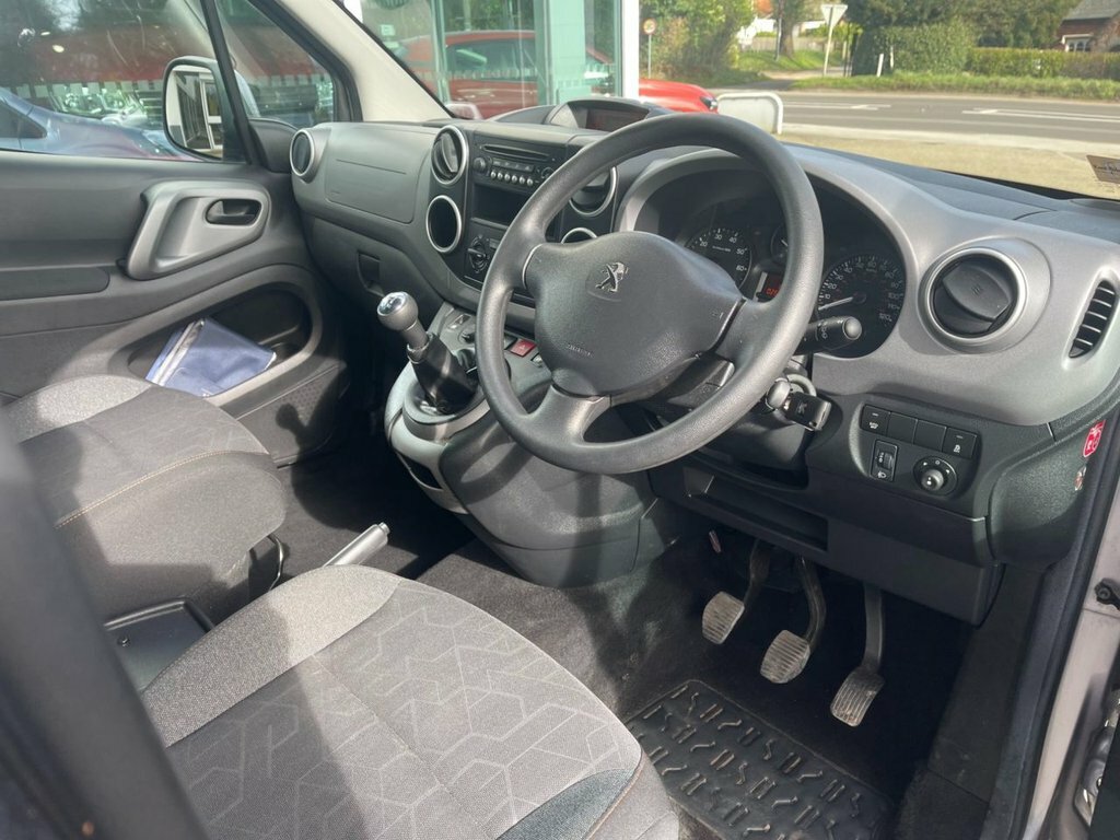 Peugeot Partner Tepee 2017 1.6 Bluehdi Allure Mpv Euro Grey #3