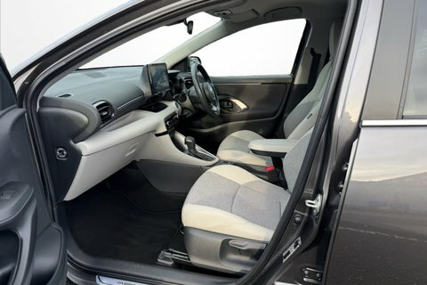 Toyota Yaris 1.5 Hybrid Excel GV22MVL Grey #2