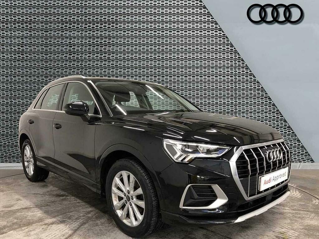 Audi Q3 Sport 35 Tfsi 150 Ps 6-Speed Black