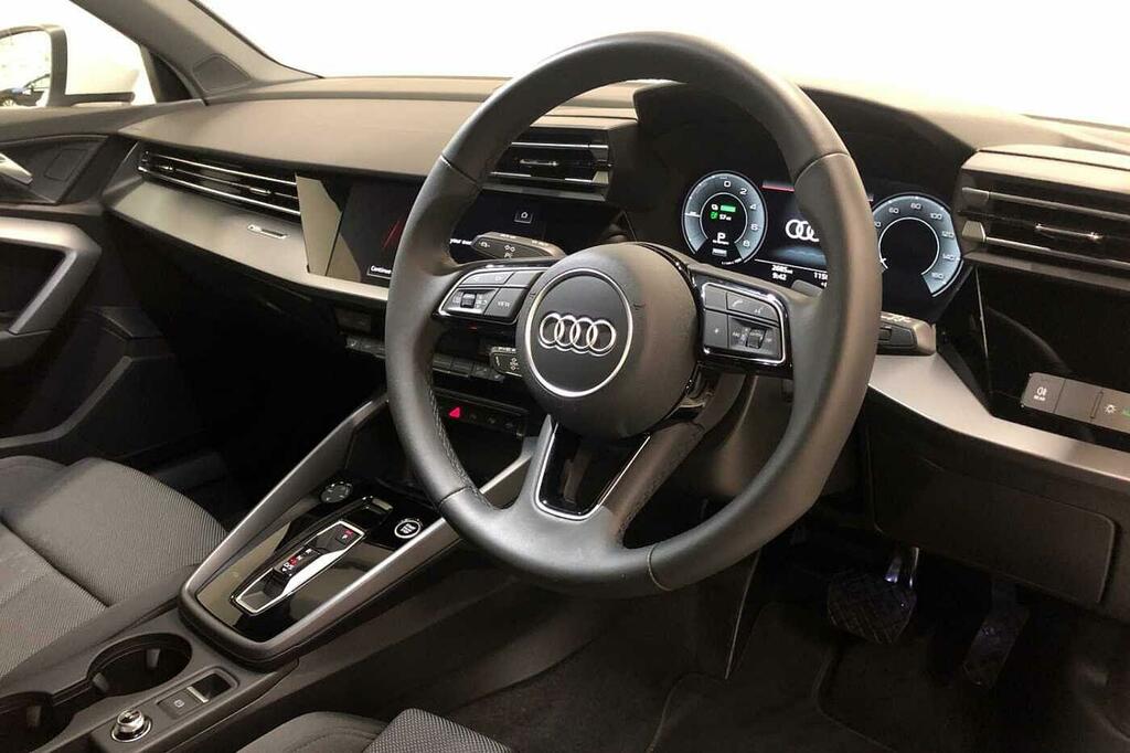 Audi A3 Sport 40 Tfsi E 204 Ps S Tronic SL75NMY White #6