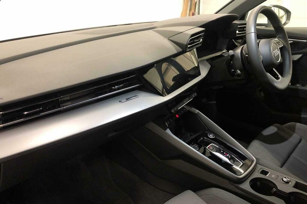 Audi A3 Sport 40 Tfsi E 204 Ps S Tronic SL75NMY White #2