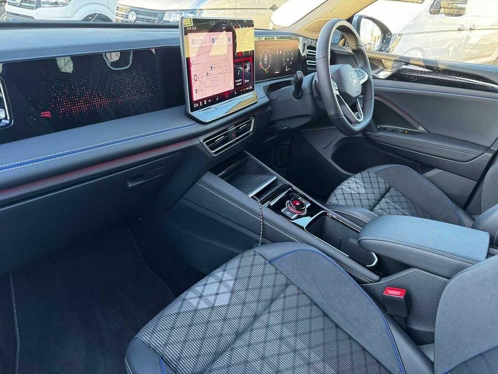 Volkswagen Tiguan 1.5 Etsi 150 R-line Dsg SK75CVV Silver #2