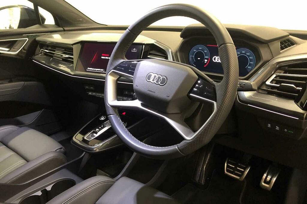 Audi Q4 E Tron Q4 S Line 55 E-tron Quattro 250,00 Kw SL75YHK Blue #6