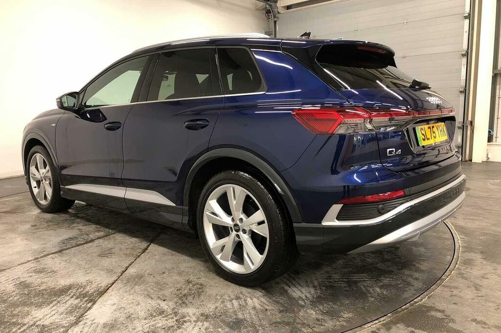 Audi Q4 E Tron Q4 S Line 55 E-tron Quattro 250,00 Kw SL75YHK Blue #3