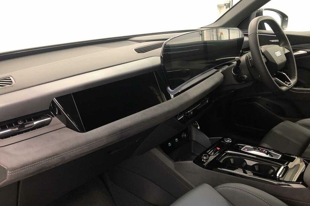 Audi Q6 E-Tron Q6 Suv Edition 1 E-tron Quattro 285,00 Kw SK75AKJ Black #2