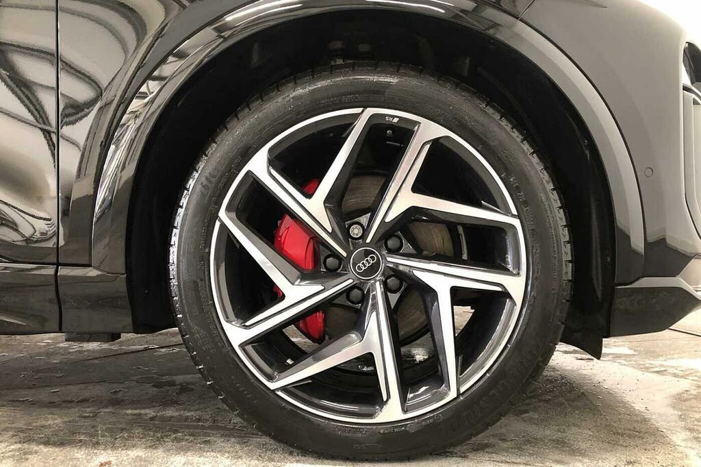 Audi Q6 E-Tron Q6 Suv Edition 1 E-tron Quattro 285,00 Kw SK75AKJ Black #5