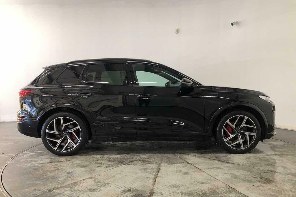 Audi Q6 E-Tron Q6 Suv Edition 1 E-tron Quattro 285,00 Kw SK75AKJ Black #4