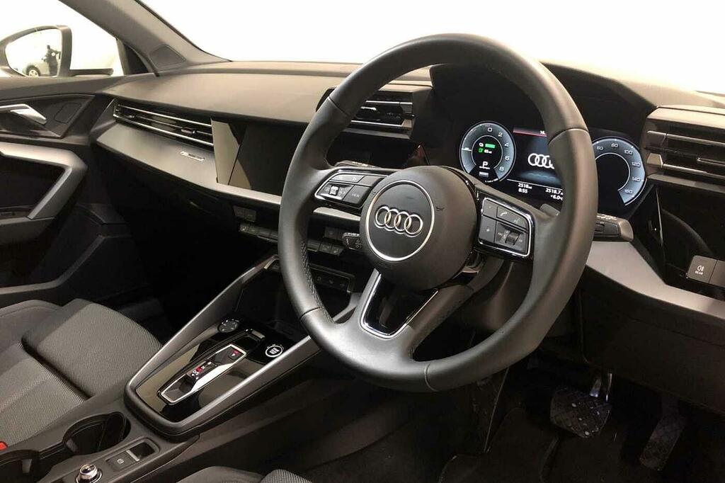 Audi A3 Sport Tfsi E 204 Ps S Tronic SL75NNR White #6