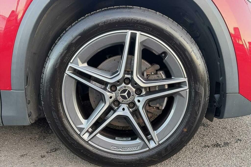 Mercedes-Benz GLA Class Amg Line 200 Dct 163 Ps SV21BON Red #5