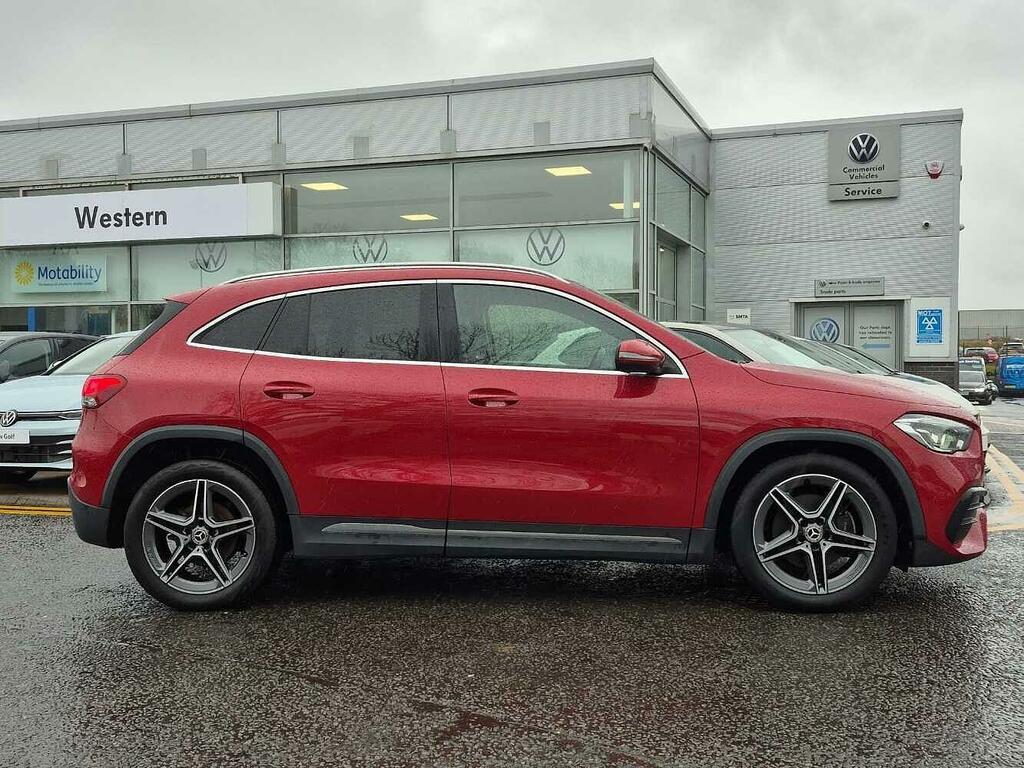 Mercedes-Benz GLA Class Amg Line 200 Dct 163 Ps SV21BON Red #4