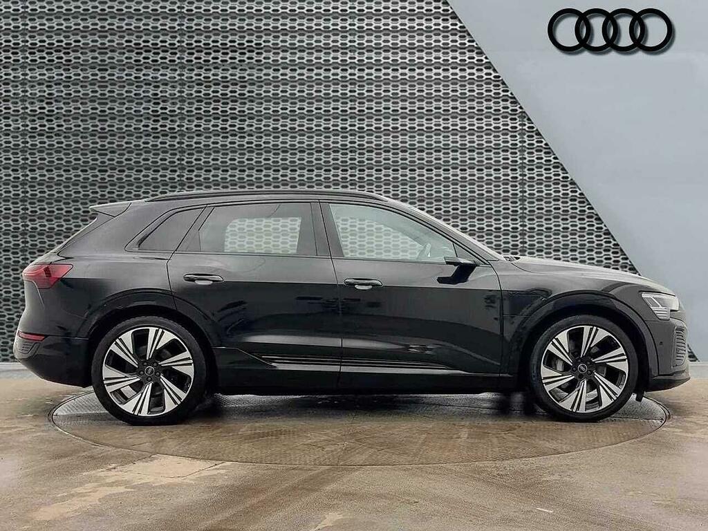 Audi Q8 e tron Vorsprung 50 E-tron Quattro 250,00 Kw LA20XMY Black #4
