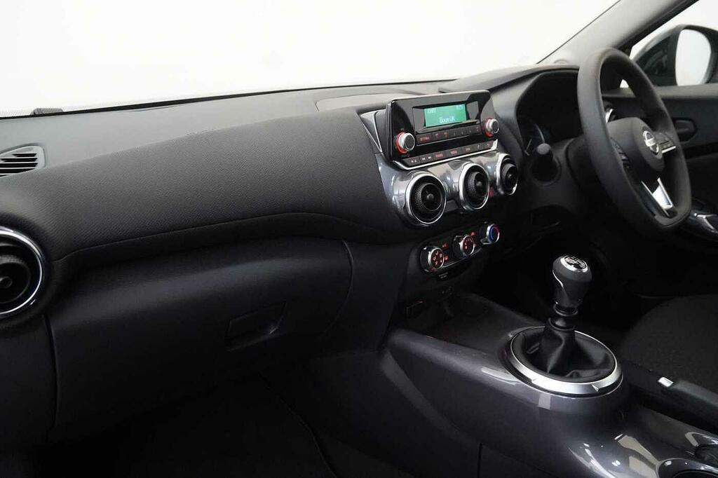 Nissan Juke 1.0 Dig-t 114 Visia NG72MZO Red #2