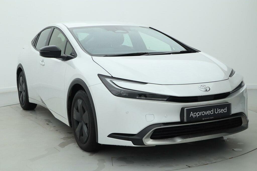 Toyota Prius 2.0 13.6Kwh Design Hatchback Plug-in Hy White